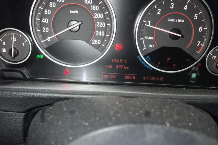 Used BMW 3 Series 2017 320Li M Sport Edition Odometer Close Up