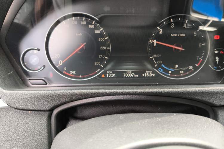 Used BMW 3 Series 2017 320Li M Sport Edition Odometer Close Up