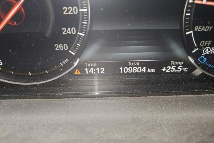Used BMW 3 Series 2017 320Li M Sport Edition Odometer Close Up