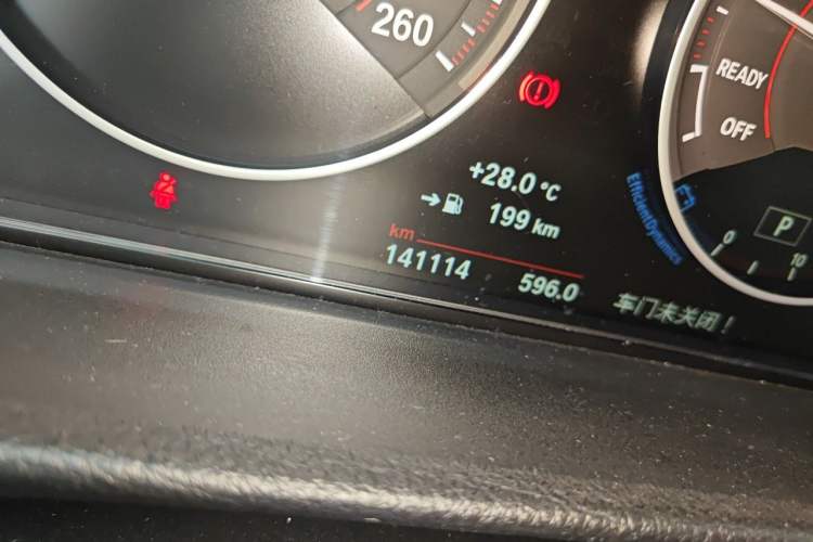 Used BMW 3 Series 2017 320Li M Sport Edition Odometer Close Up