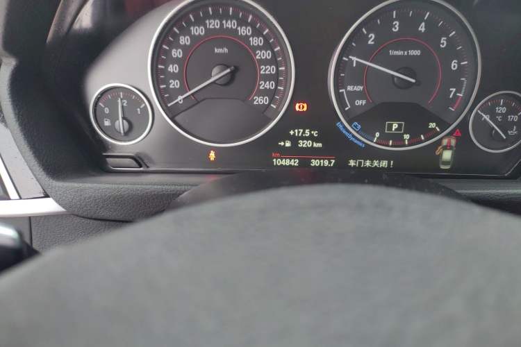 Used BMW 3 Series 2017 320Li M Sport Edition Odometer Close Up