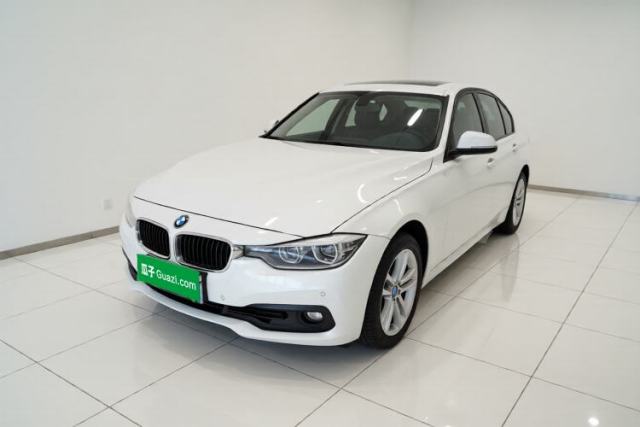 Gebrauchter BMW 3 Series 2017 318i Fashion Model
