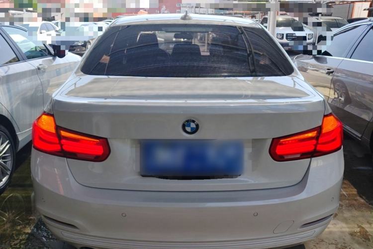 Used BMW 3 Series 2017 318i Fashion Model Rear
