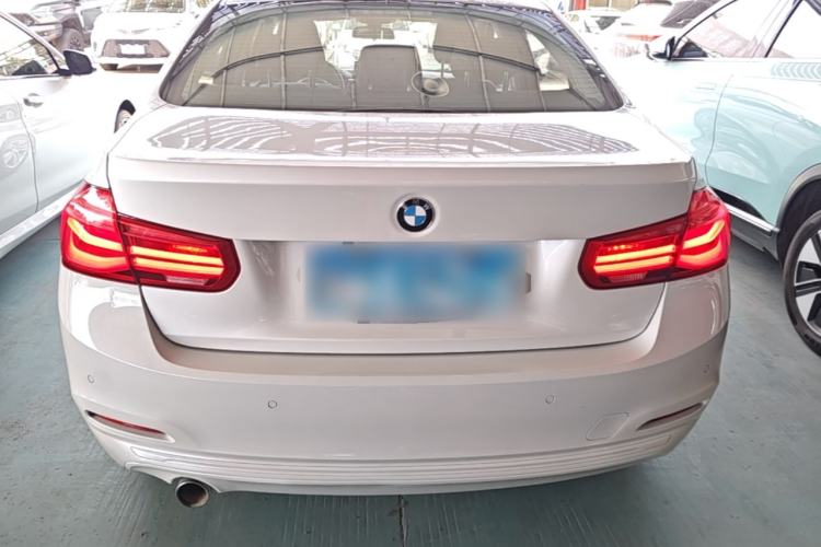 Used BMW 3 Series 2017 318i Fashion Model Rear