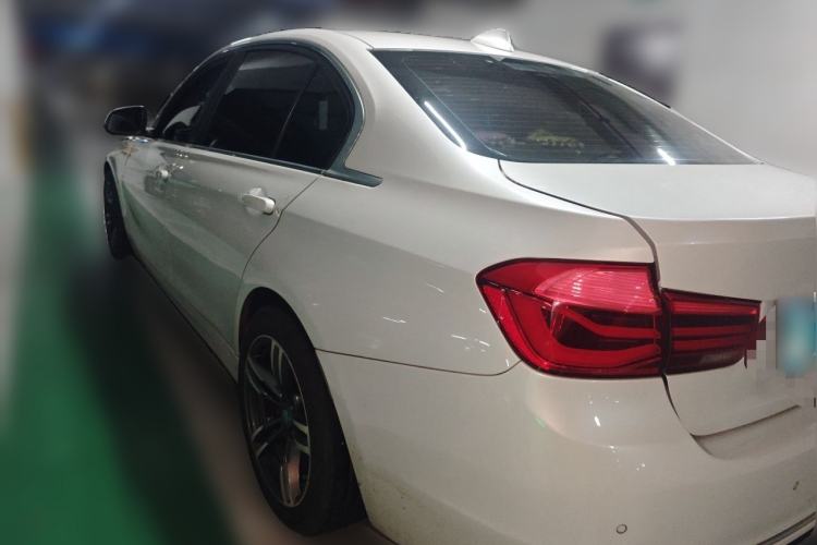Used BMW 3 Series 2017 318Li Fashion Model Rear Left 45 Deg