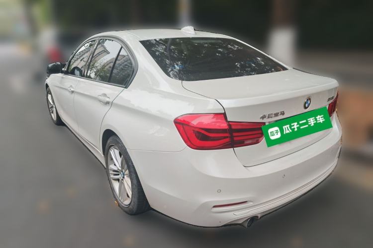 Used BMW 3 Series 2017 318i Fashion Model Rear Left 45 Deg