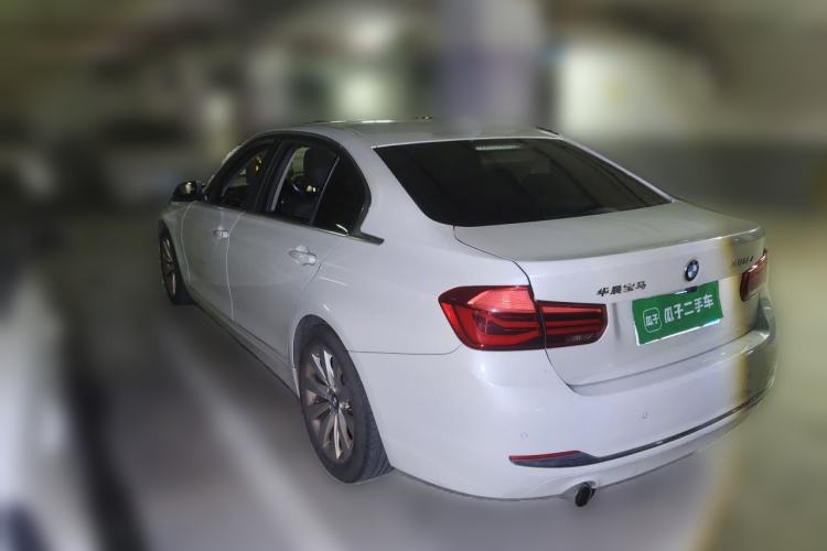 Used BMW 3 Series 2017 318Li Fashion Model Rear Left 45 Deg