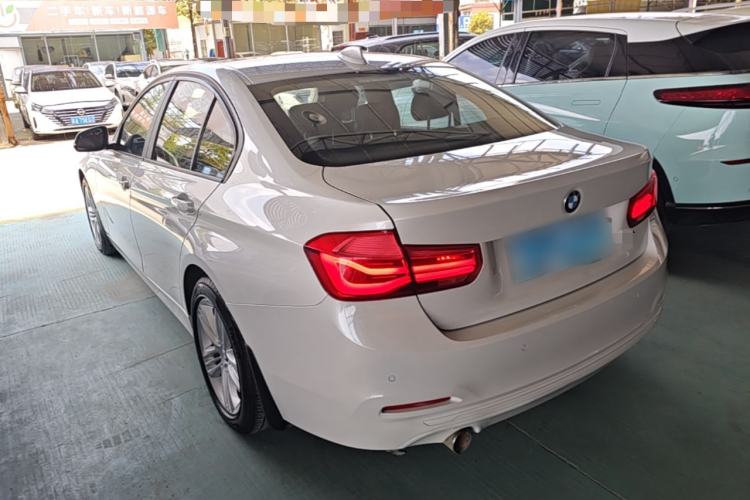Used BMW 3 Series 2017 318i Fashion Model Rear Left 45 Deg