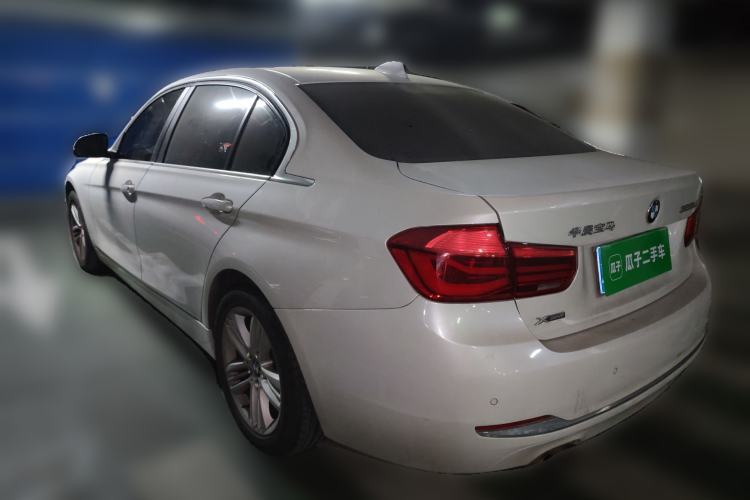 Used BMW 3 Series 2017 320Li xDrive Fashion Model Rear Left 45 Deg