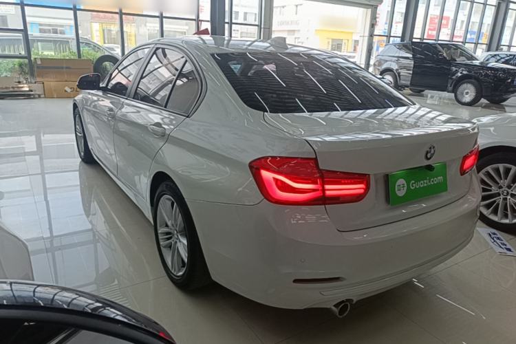Used BMW 3 Series 2017 318i Fashion Model Rear Left 45 Deg