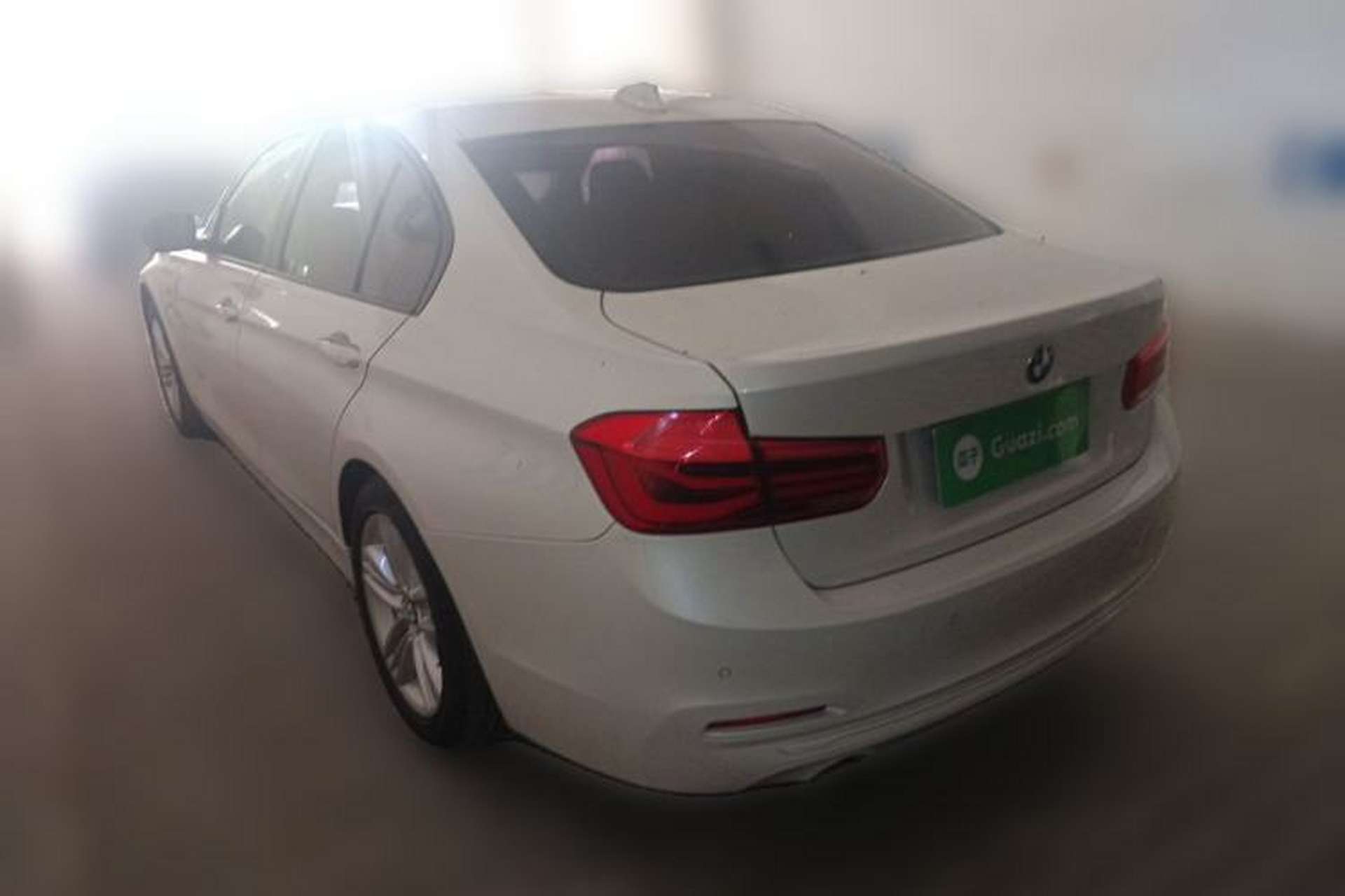 Used BMW 3 Series 2017 318i Fashion Model Rear Left 45 Deg