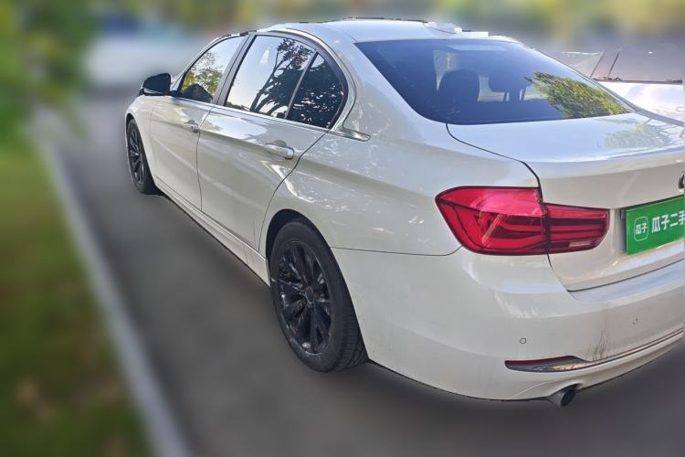 Used BMW 3 Series 2017 318Li Fashion Model Rear Left 45 Deg
