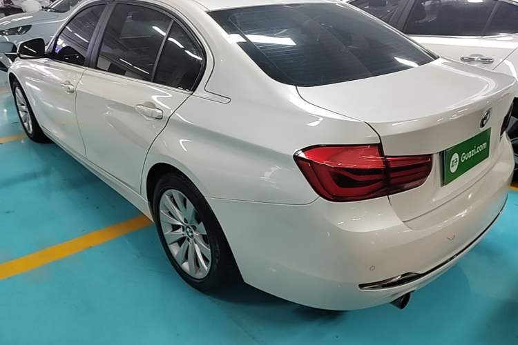 Used BMW 3 Series 2017 318Li Fashion Model Rear Left 45 Deg
