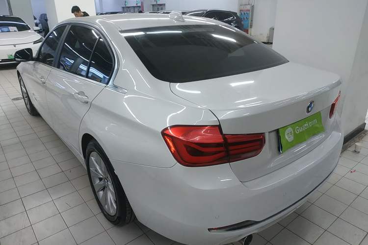 Used BMW 3 Series 2017 318Li Fashion Model Rear Left 45 Deg
