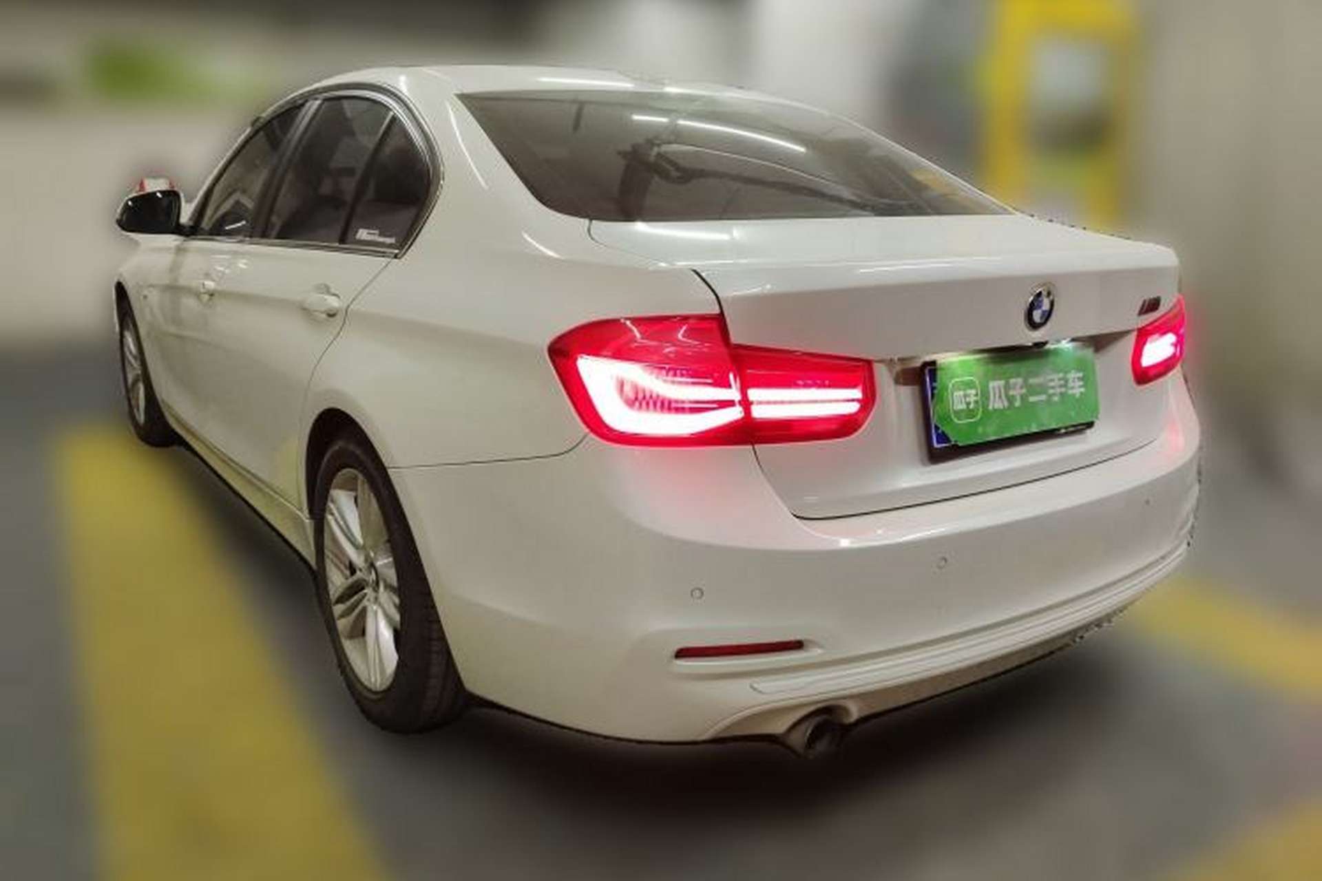 Used BMW 3 Series 2017 318i Fashion Model Rear Left 45 Deg