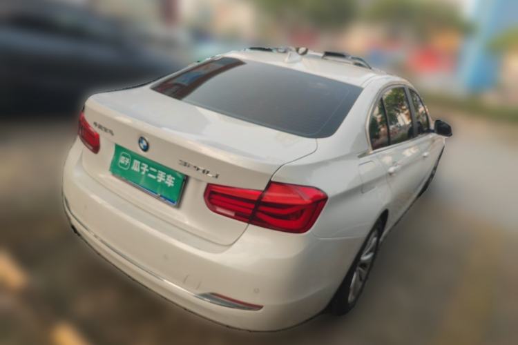 Used BMW 3 Series 2017 318Li Fashion Model Rear Right 45 Deg