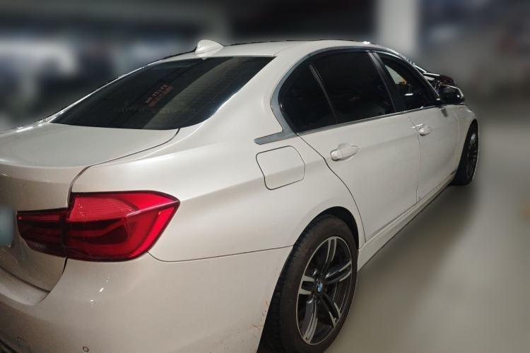 Used BMW 3 Series 2017 318Li Fashion Model Rear Right 45 Deg