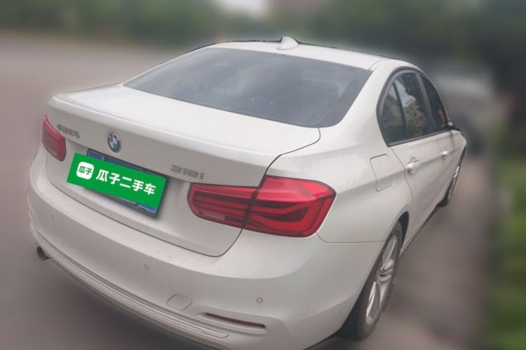 Used BMW 3 Series 2017 318i Fashion Model Rear Right 45 Deg