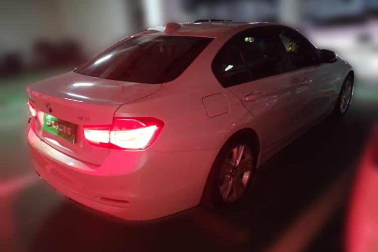 Used BMW 3 Series 2017 318i Fashion Model Rear Right 45 Deg