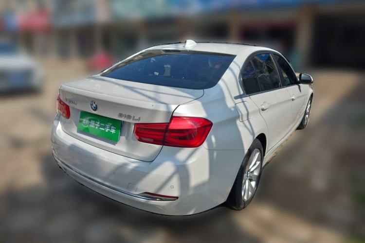 Used BMW 3 Series 2017 318Li Fashion Model Rear Right 45 Deg