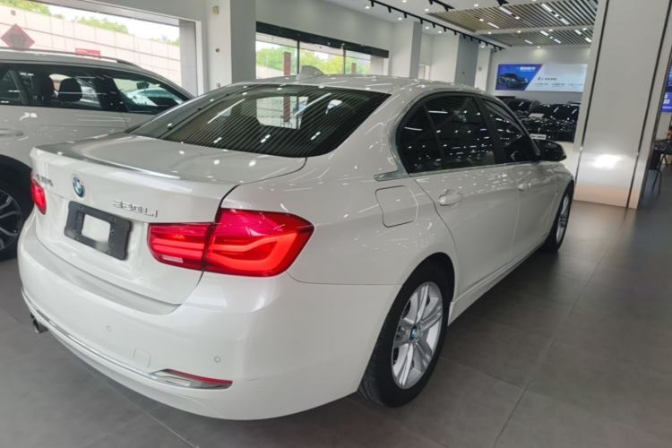 Used BMW 3 Series 2017 320Li Fashion Model Rear Right 45 Deg
