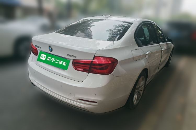 Used BMW 3 Series 2017 318i Fashion Model Rear Right 45 Deg