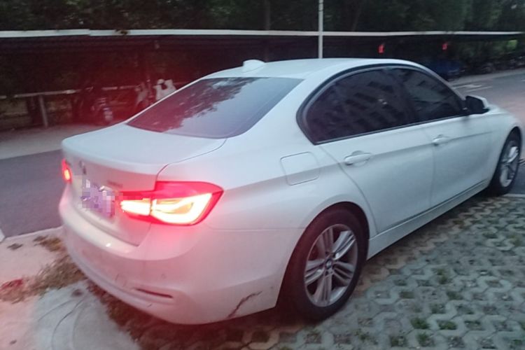 Used BMW 3 Series 2017 318i Fashion Model Rear Right 45 Deg
