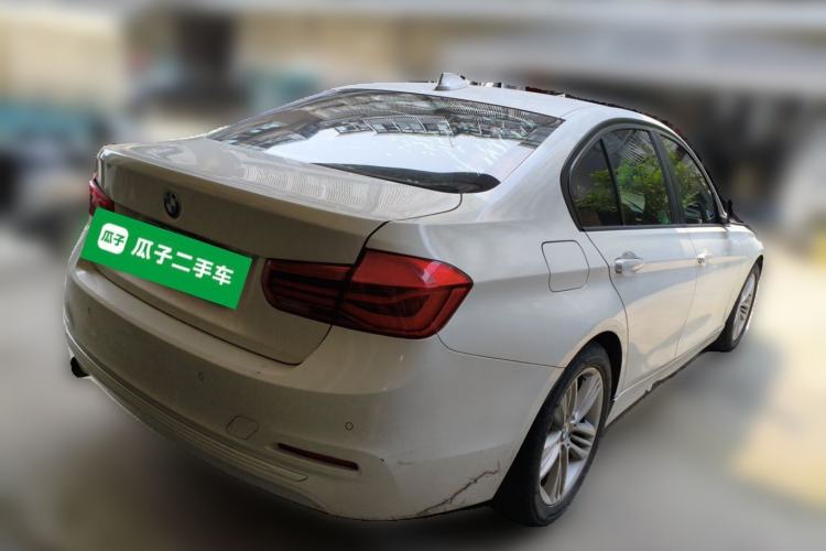 Used BMW 3 Series 2017 318i Fashion Model Rear Right 45 Deg