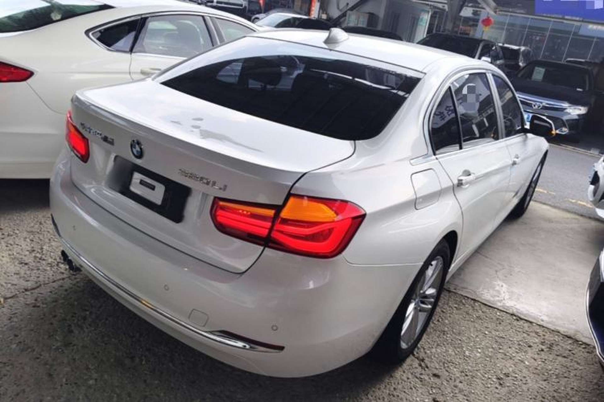 Used BMW 3 Series 2017 320Li Fashion Model Rear Right 45 Deg