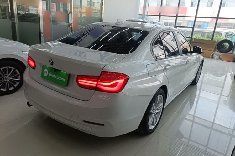 Used BMW 3 Series 2017 318i Fashion Model Rear Right 45 Deg