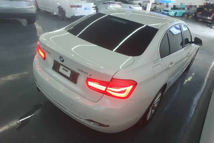 Used BMW 3 Series 2017 318Li Fashion Model Rear Right 45 Deg