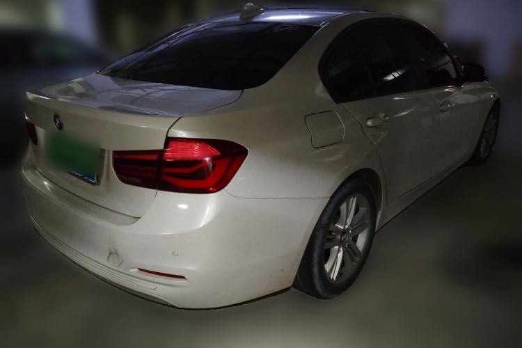 Used BMW 3 Series 2017 318i Fashion Model Rear Right 45 Deg