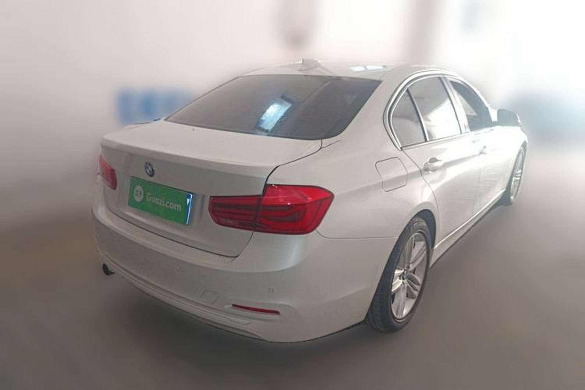 Used BMW 3 Series 2017 318i Fashion Model Rear Right 45 Deg