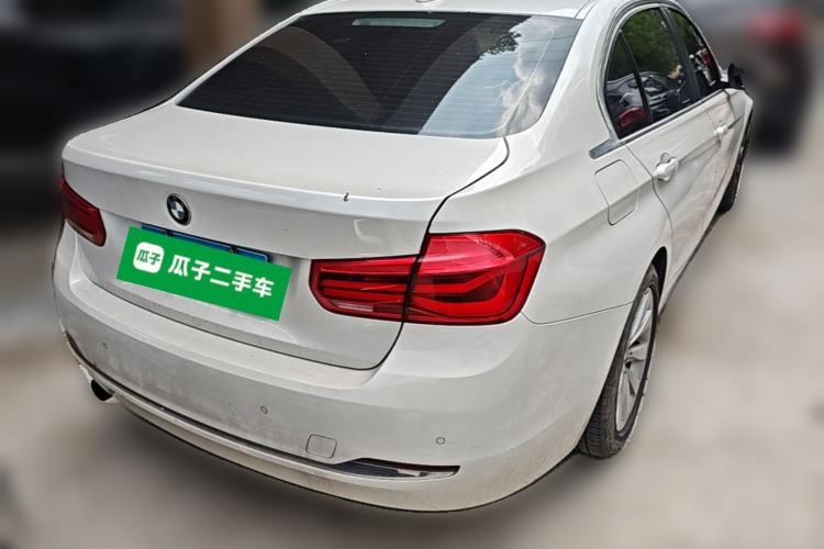 Used BMW 3 Series 2017 318Li Fashion Model Rear Right 45 Deg
