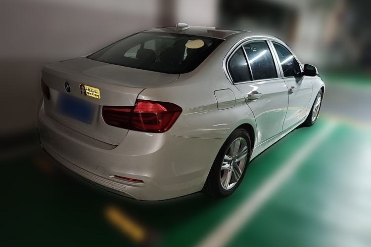 Used BMW 3 Series 2017 318i Fashion Model Rear Right 45 Deg
