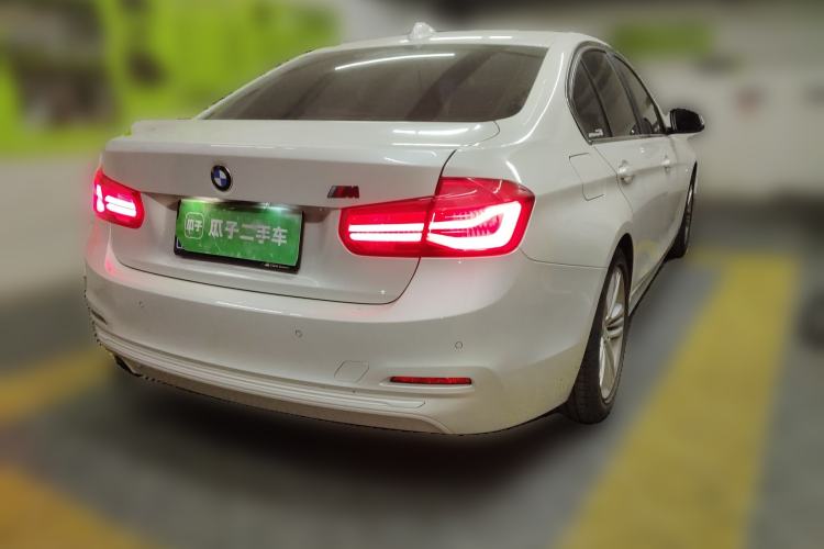 Used BMW 3 Series 2017 318i Fashion Model Rear Right 45 Deg