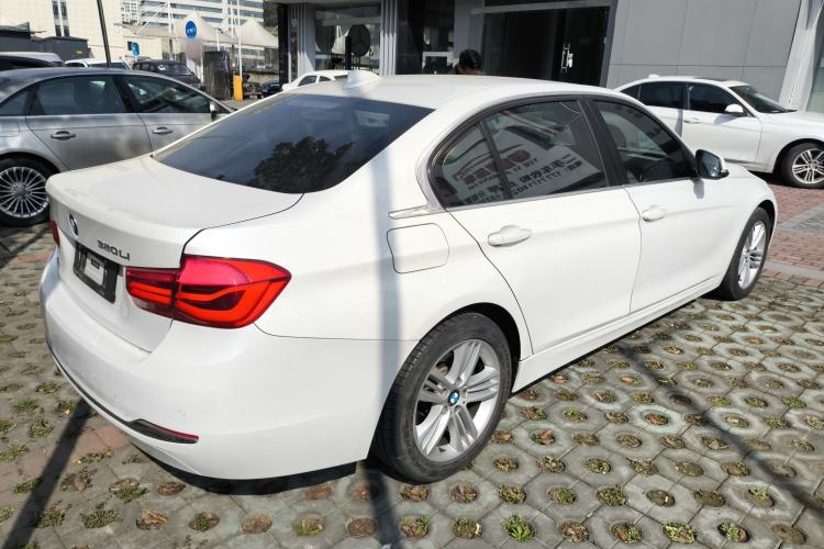 Used BMW 3 Series 2017 320Li xDrive Fashion Model Rear Right 45 Deg