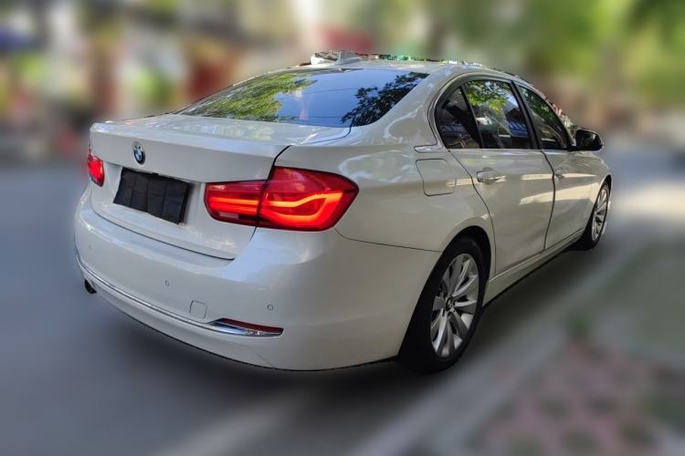 Used BMW 3 Series 2017 318Li Fashion Model Rear Right 45 Deg