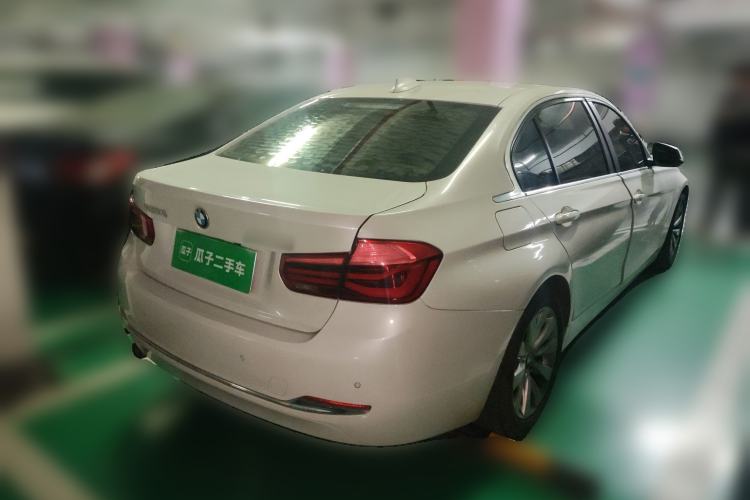 Used BMW 3 Series 2017 318Li Fashion Model Rear Right 45 Deg