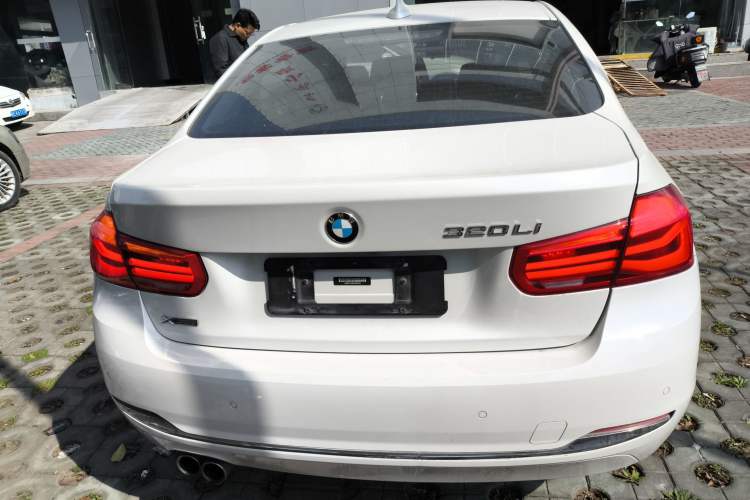 Used BMW 3 Series 2017 320Li xDrive Fashion Model Rear