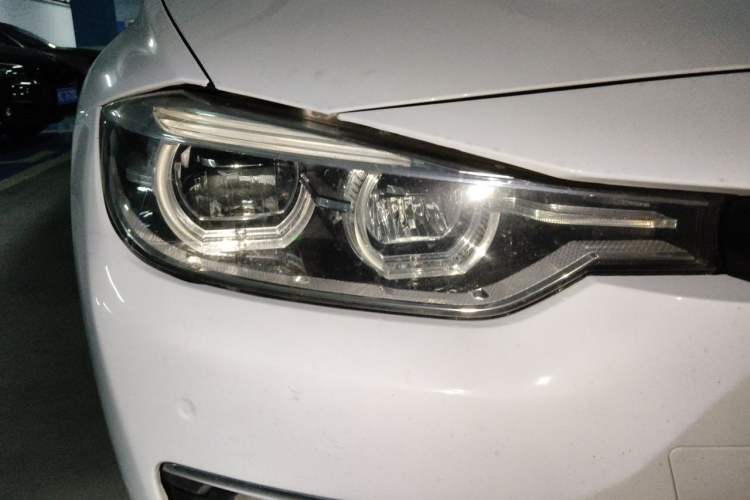 Used BMW 3 Series 2017 320Li Fashion Model Right Front Headlight