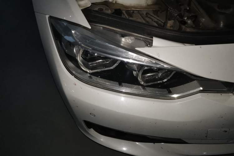 Used BMW 3 Series 2017 320Li Fashion Model Right Front Headlight