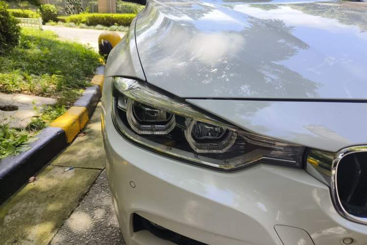 Used BMW 3 Series 2017 320i M Sport Right Front Headlight