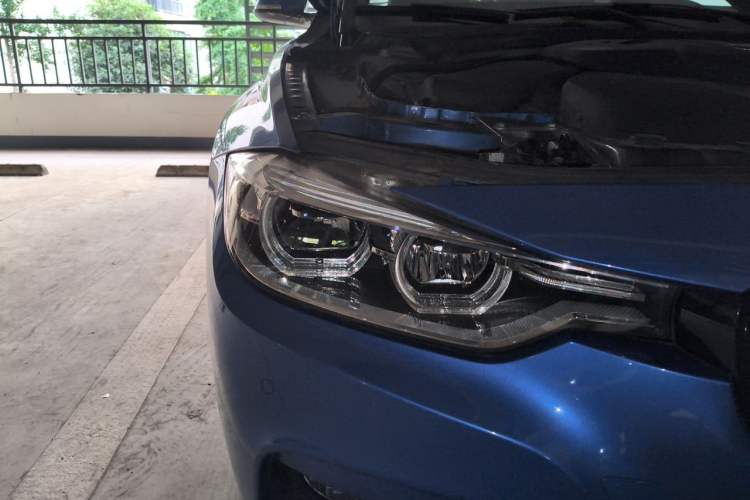 Used BMW 3 Series 2017 320i M Sport Right Front Headlight