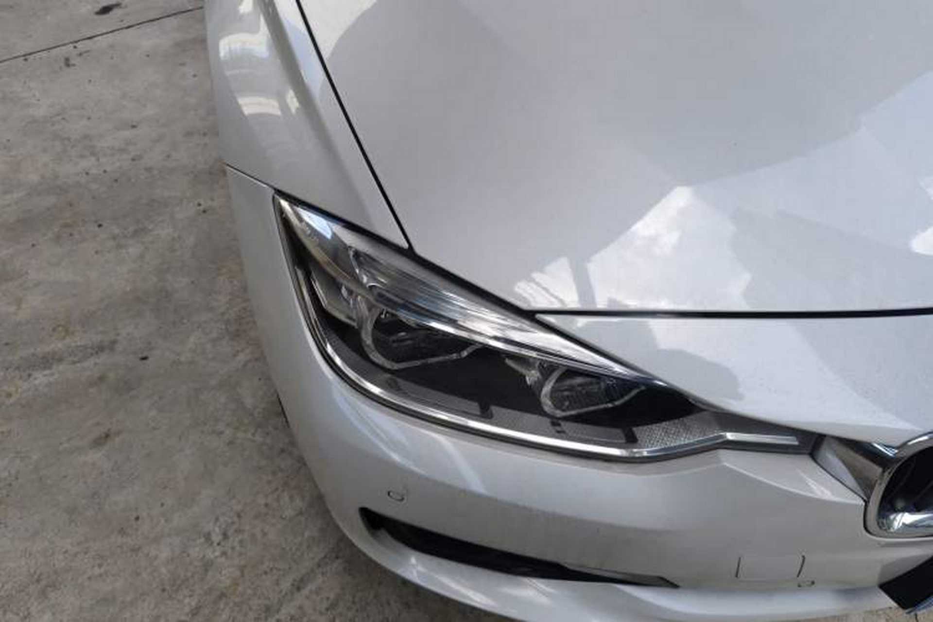 Used BMW 3 Series 2017 318Li Fashion Model Right Front Headlight