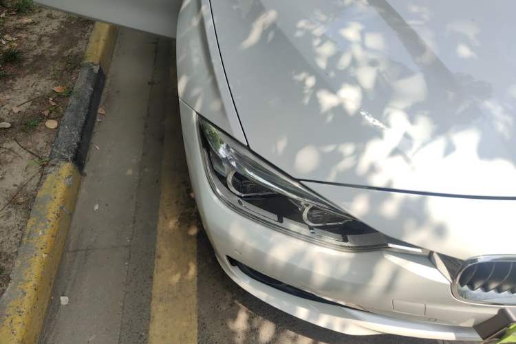 Used BMW 3 Series 2017 320Li Fashion Model Right Front Headlight