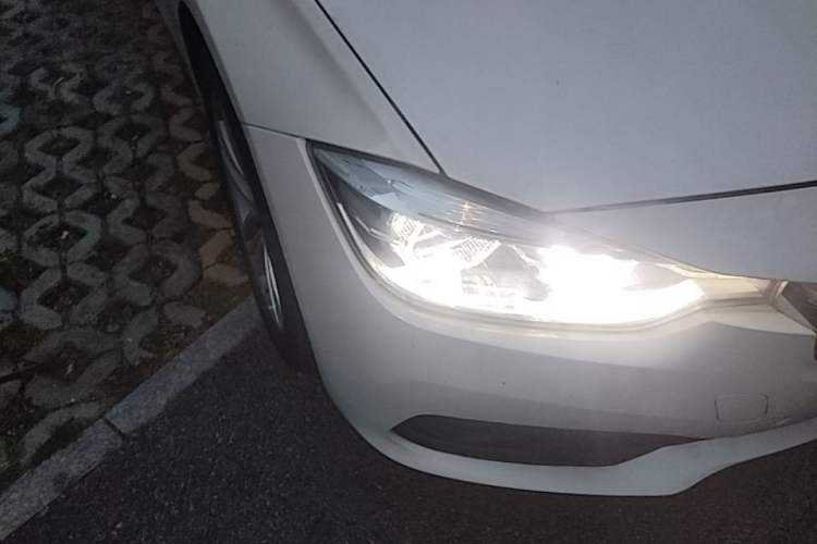 Used BMW 3 Series 2017 318i Fashion Model Right Front Headlight