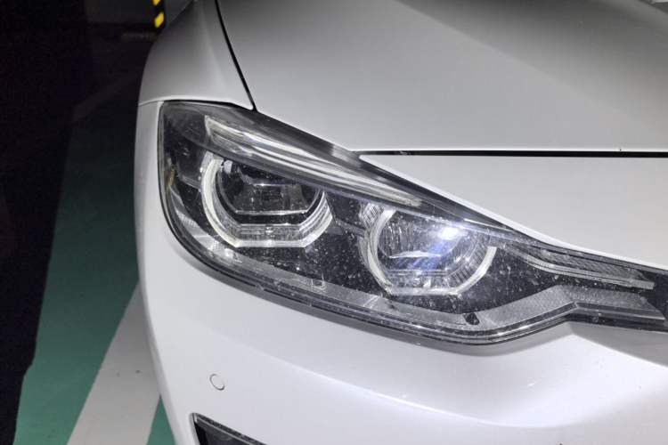 Used BMW 3 Series 2017 320Li Fashion Model Right Front Headlight