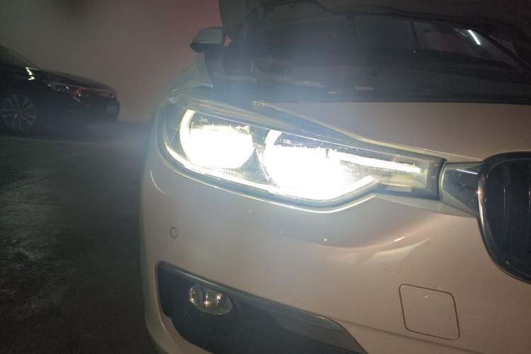Used BMW 3 Series 2017 320Li Fashion Model Right Front Headlight