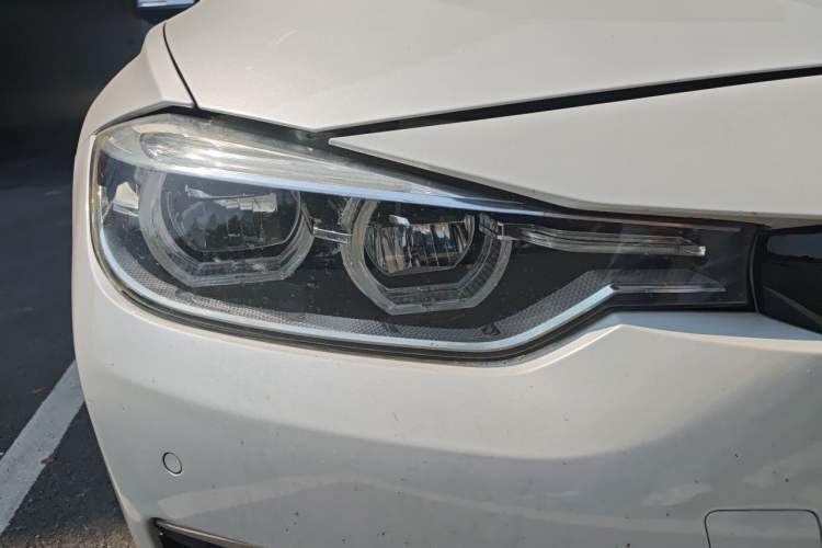 Used BMW 3 Series 2017 318Li Fashion Model Right Front Headlight